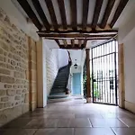 Cozy Marais Studio