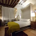 Cozy Marais Studio
